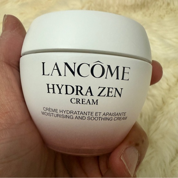 Lancôme
Hydra Zen Gel Cream Soothing Moisturizer brand new 50ml - Picture 2 of 5